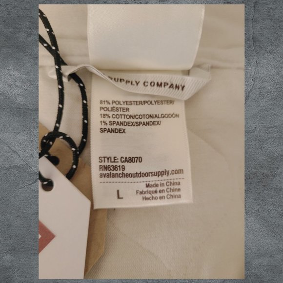 Avalanche Outdoor Supply Pullover - NWT Size L - Quilted 1/4 Zip - Picture 14 of 15